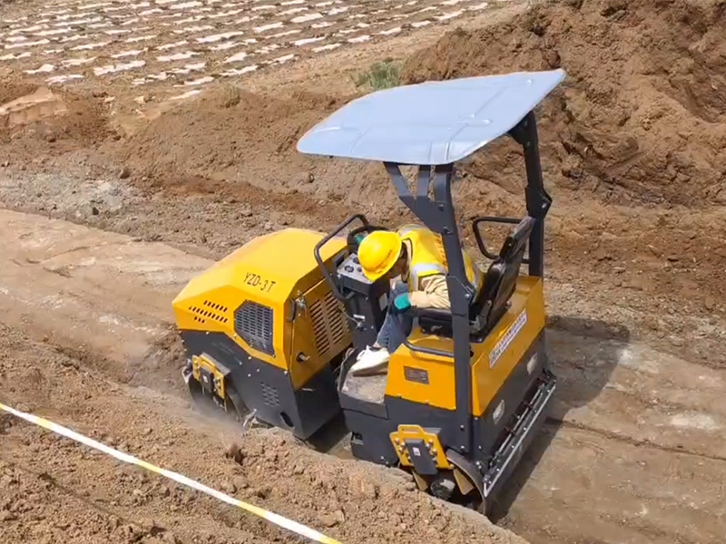 3T roller 1.1 meter compaction operation