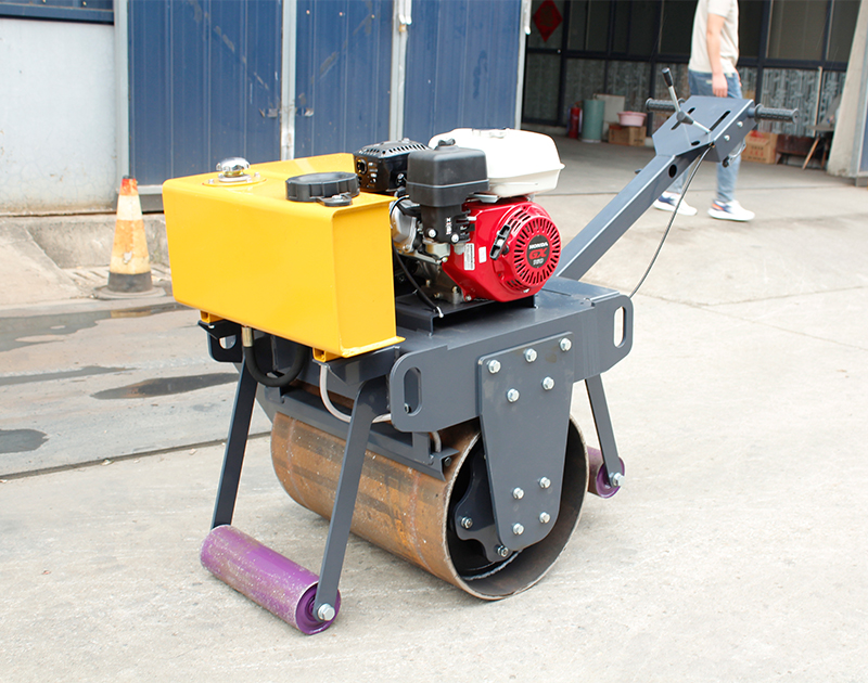 如何选择适合不同压实材料的压路机？