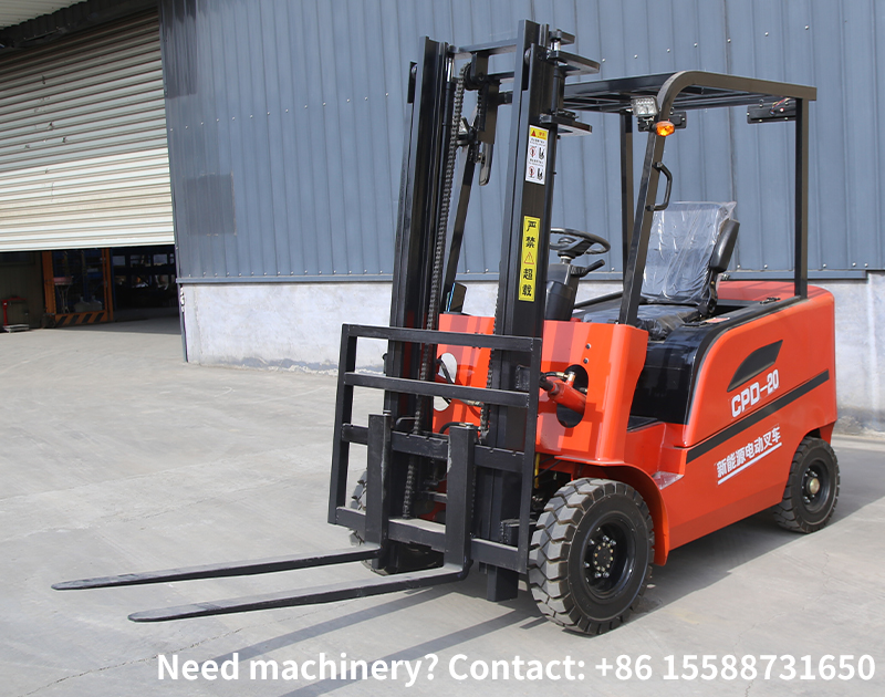 What is the Definition of an Electric Forklift? And What are its Core Differences from an Internal Combustion Forklift?