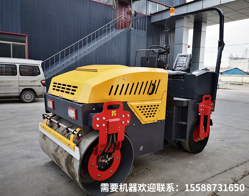 胶轮压路机的压实特性是什么？为何常用于沥青路面的终压工序？