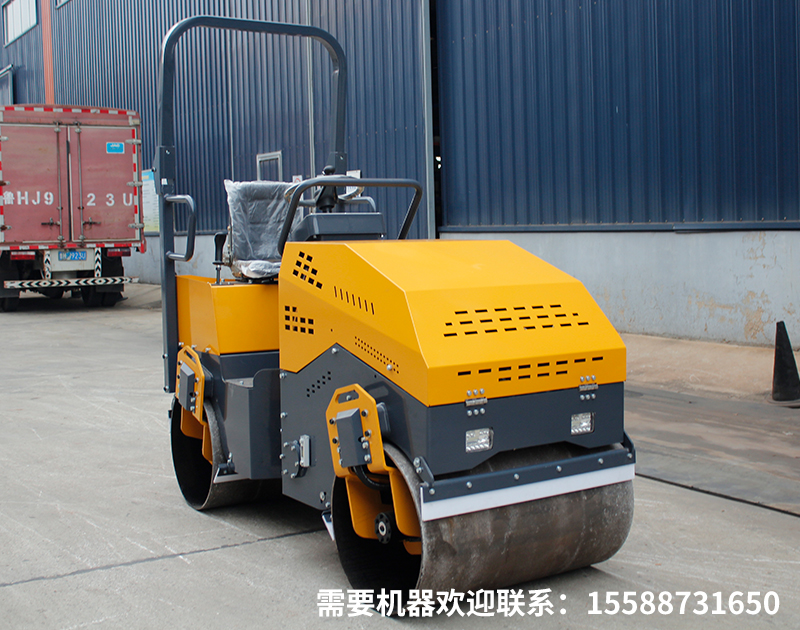 压路机主要分为哪些类型，各自的核心用途是什么？