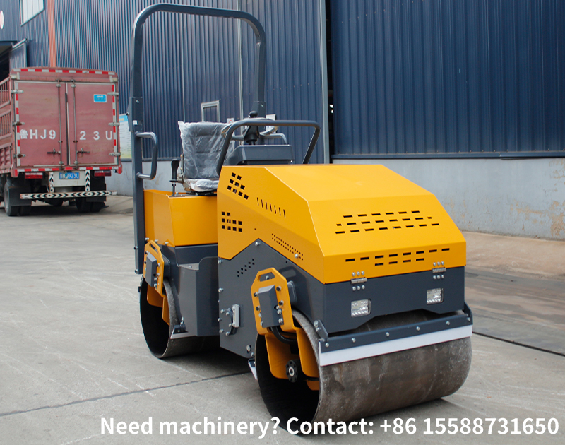 What is the difference between static roller and vibratory roller?